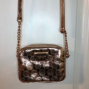 Michael Kors Metallic Crossbody in Rose Gold